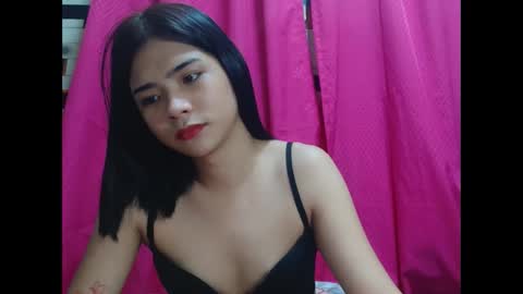 Snapshot of beautyqueen18x chatting on March 20, 7:02 am beautyqueen18x online show from March 20, 7:02 am