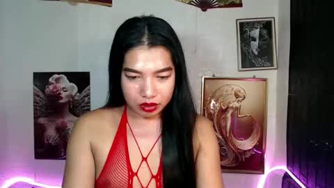 Snapshot of beautyqueens_cum chatting on September 18, 5:04 pm beautyqueens_cum online show from September 18, 5:04 pm