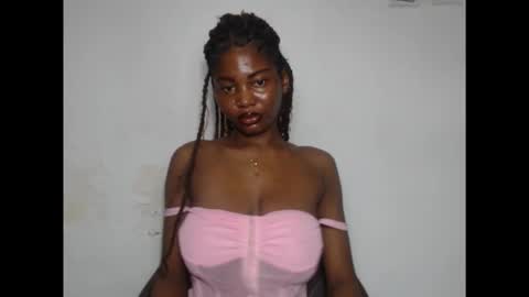 Snapshot of beautyslut1 chatting on February 4, 4:40 am beautyslut1 online show from February 4, 4:40 am