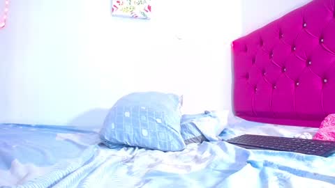 Snapshot of beautyyebonyy chatting on December 11, 5:37 pm Abby online show from December 11, 5:37 pm