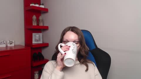 Zoe online show from February 21, 8:18 am