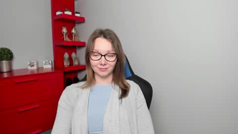 Zoe online show from October 10, 7:29 am