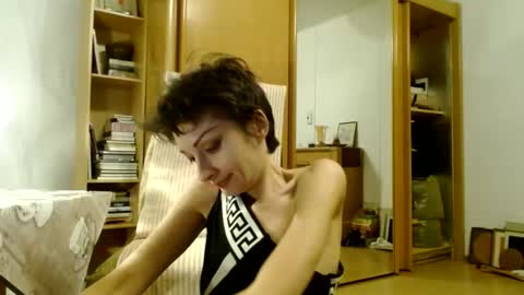 Raluca online show from March 6, 6:59 pm