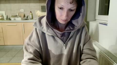 Raluca online show from October 17, 6:32 pm