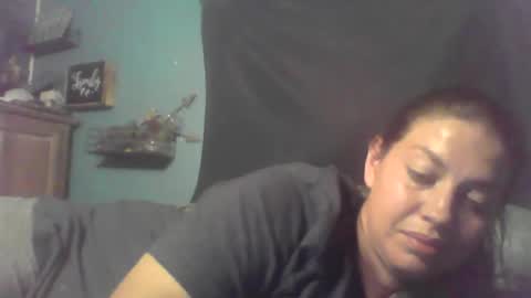 Snapshot of beccabee37 chatting on May 10, 9:31 pm beccabee37 online show from May 10, 9:31 pm