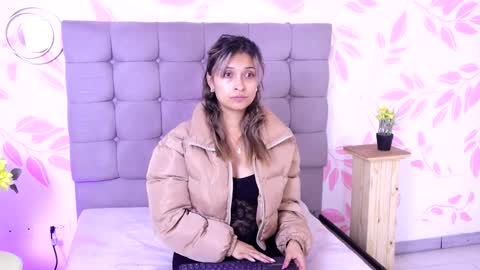 beccamilanni online show from November 5, 2:17 pm