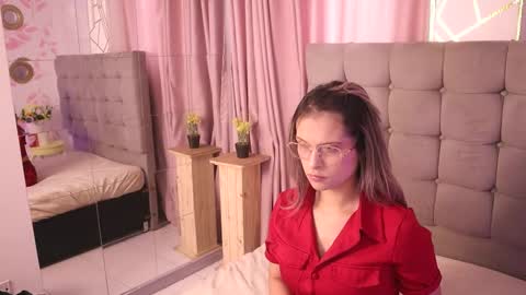 beccamilanni online show from November 26, 12:28 pm