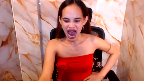 Snapshot of beccamiller22 chatting on July 2, 3:23 am becca online show from July 2, 3:23 am