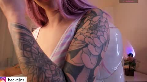 Marzhie online show from October 10, 2:16 pm