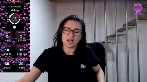 Snapshot of beckdymon chatting on November 11, 2:11 am Daniela online show from November 11, 2:11 am