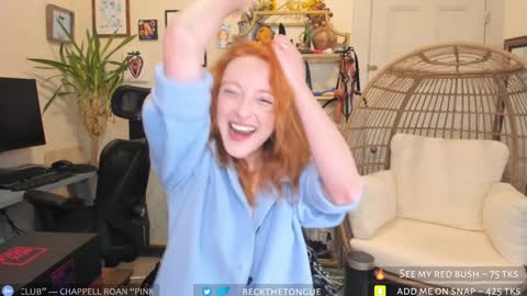 Snapshot of beckthetongue chatting on December 6, 11:03 pm Beck the tongue online show from December 6, 11:03 pm