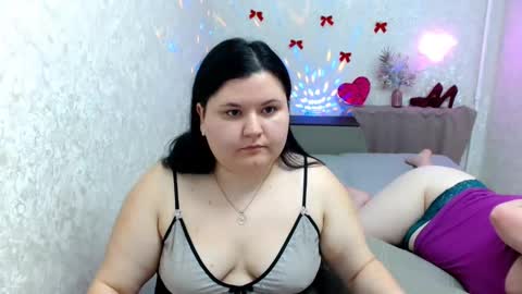BeckyAndEllen online show from December 11, 9:23 pm