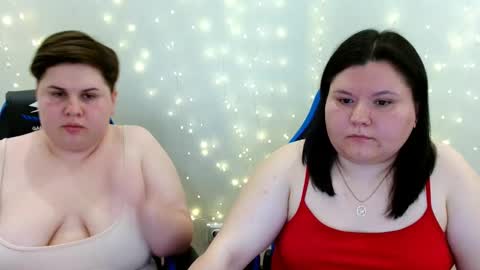 BeckyAndEllen online show from May 19, 6:25 pm