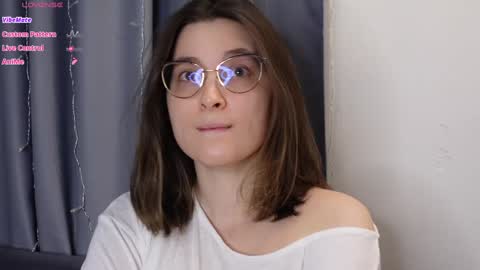 Snapshot of beckymartens chatting on September 12, 2:11 am BeckyMartens come join me on while im offline here online show from September 12, 2:11 am