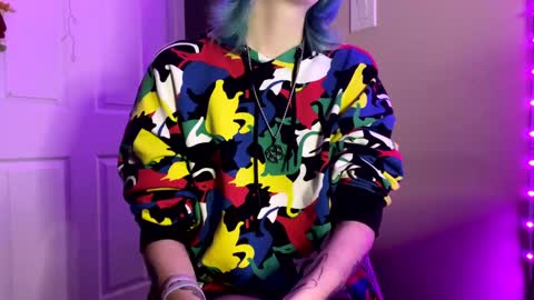 Snapshot of beckytheclown chatting on December 7, 10:45 am Beckytheclown online show from December 7, 10:45 am