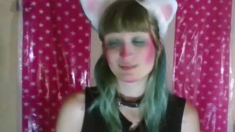 Snapshot of beckytheclown chatting on October 9, 10:52 pm Beckytheclown online show from October 9, 10:52 pm