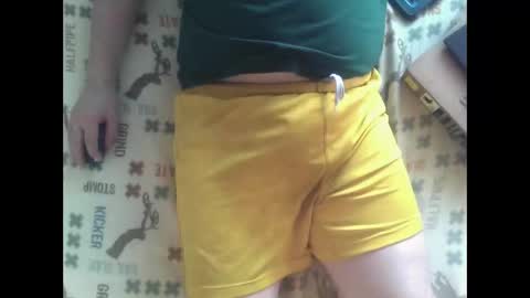 Snapshot of bedwetboy chatting on December 28, 4:09 pm Bedwetboys online show from December 28, 4:09 pm