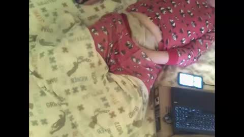 Snapshot of bedwetboy chatting on December 31, 11:42 am Bedwetboys online show from December 31, 11:42 am