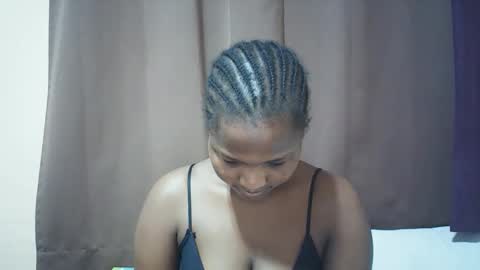 Snapshot of bee_arrie chatting on December 16, 7:35 am nasha online show from December 16, 7:35 am