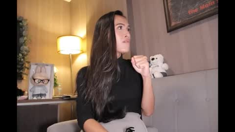 bee_thai online show from February 9, 5:06 pm