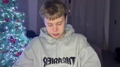 beeb0y online show from December 2, 3:40 pm