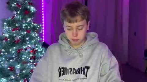 beeb0y online show from December 4, 2:37 pm