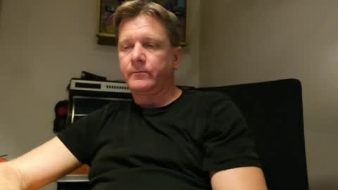 Snapshot of beefeater_7 chatting on November 23, 9:36 pm beefeater_7 online show from November 23, 9:36 pm