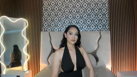 BELLA online show from December 22, 12:24 pm