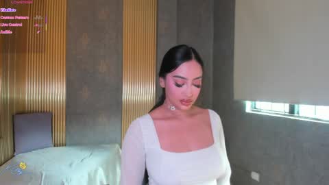 BELLA online show from April 8, 2:39 pm