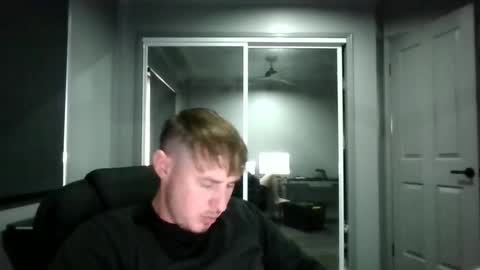 Snapshot of beelzebubxo chatting on September 16, 1:39 am beelzebubxo online show from September 16, 1:39 am