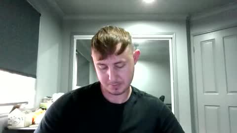 Snapshot of beelzebubxo chatting on October 13, 2:33 am beelzebubxo online show from October 13, 2:33 am