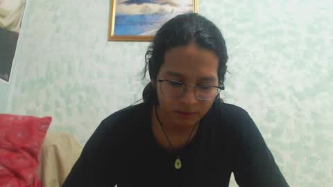 Snapshot of beentage chatting on December 19, 2:56 am Alex online show from December 19, 2:56 am