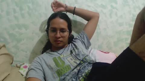 Snapshot of beentage chatting on December 23, 5:28 am Alex online show from December 23, 5:28 am