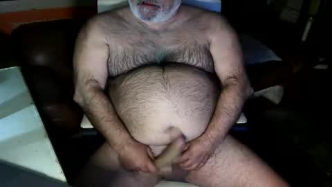 Snapshot of beers19 chatting on November 30, 4:00 pm beers19 online show from November 30, 4:00 pm