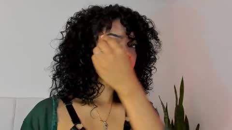 Snapshot of bekyabeni chatting on February 24, 3:10 pm Becky online show from February 24, 3:10 pm