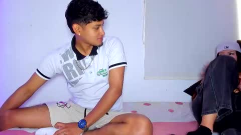 Snapshot of bela_and_liam chatting on January 7, 7:49 pm BELA Y LIAM online show from January 7, 7:49 pm