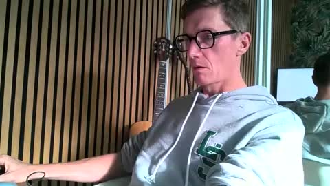 Snapshot of belami_france chatting on November 4, 12:48 pm SexFriendFrance online show from November 4, 12:48 pm