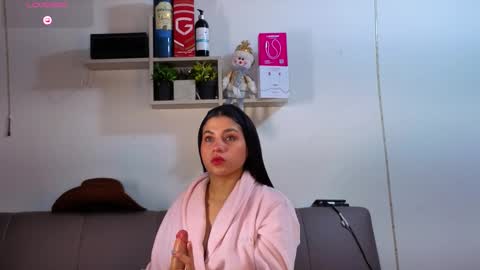 Snapshot of belasexxx chatting on November 20, 7:35 pm bela online show from November 20, 7:35 pm