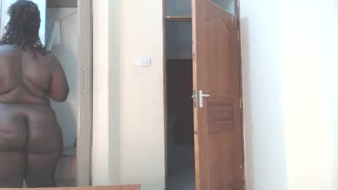 belindakeysha online show from March 28, 3:33 pm