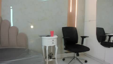 Belkilima  online show from April 3, 8:07 pm