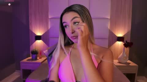 Bella cam online show from October 4, 7:56 pm