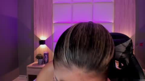 Bella cam online show from October 30, 8:09 pm