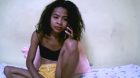 Snapshot of bella193999 chatting on December 11, 4:09 pm bella193999 online show from December 11, 4:09 pm