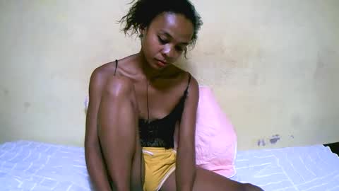 Snapshot of bella193999 chatting on December 21, 6:23 pm bella193999 online show from December 21, 6:23 pm