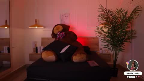 Snapshot of bella__donne chatting on October 23, 11:31 am online show from October 23, 11:31 am