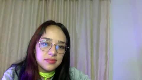 bella_and_koko online show from March 25, 11:00 pm