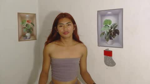 Snapshot of bella_bliss14 chatting on January 13, 5:07 pm bella_bliss14 online show from January 13, 5:07 pm