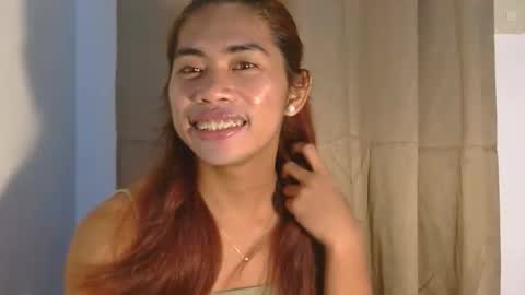 Snapshot of bella_bliss14 chatting on March 1, 4:42 pm bella_bliss14 online show from March 1, 4:42 pm