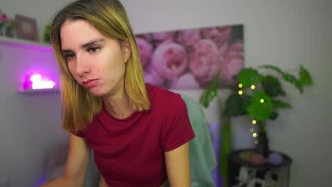 BellaBlonde online show from December 15, 2:21 pm