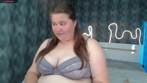 Snapshot of bella_blvack chatting on May 25, 5:52 pm bella_blvack online show from May 25, 5:52 pm